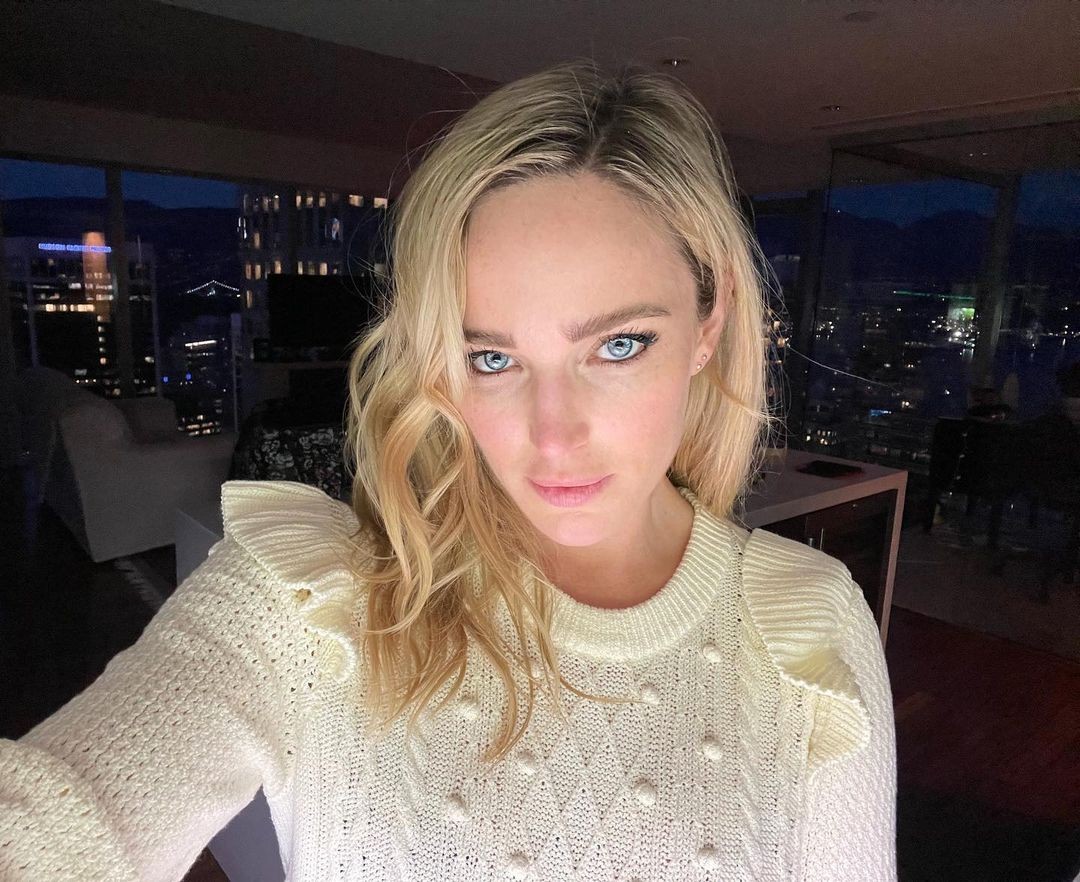 Caity Lotz Pretty