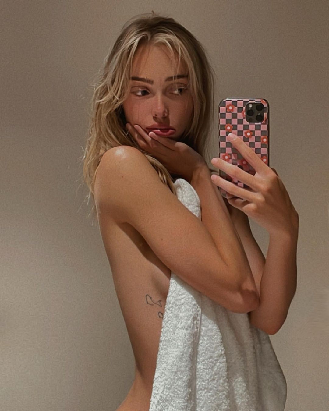 Kristin Linkletter Leaked Selfie