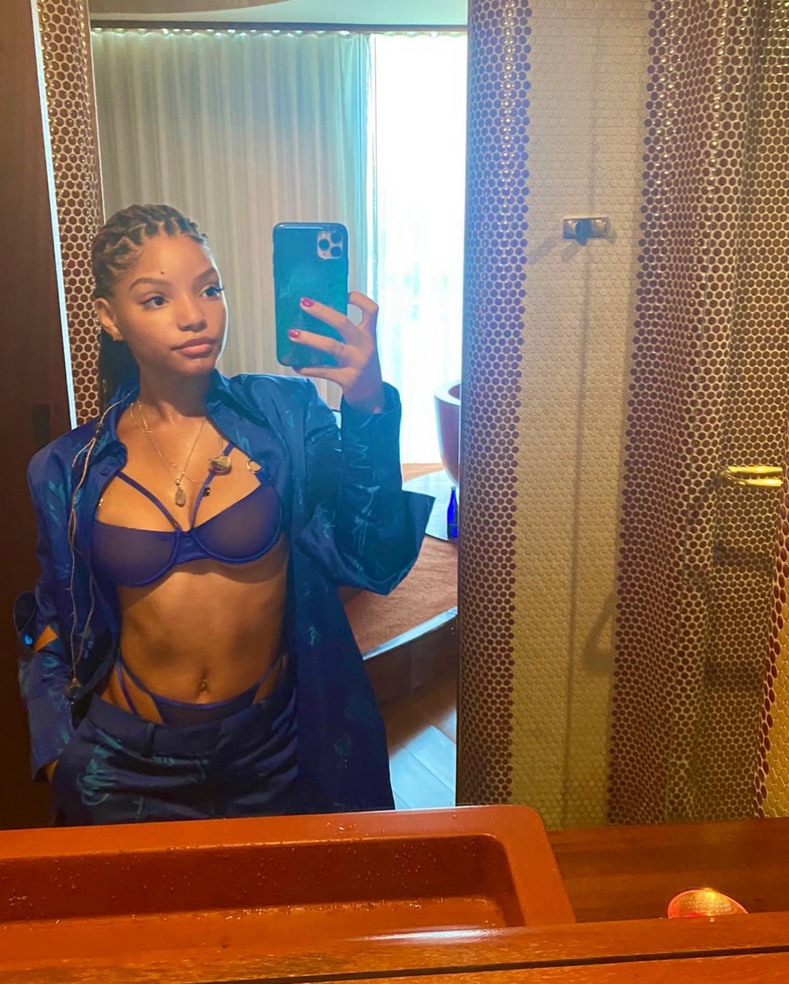 Halle Bailey Fappening Selfie