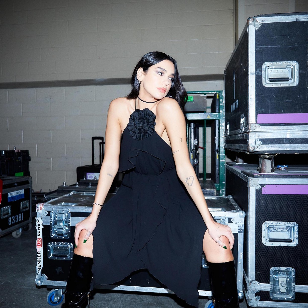 Dua Lipa Spread Her Legs Wide At The Backstage Of Stephen Colbert Late Show