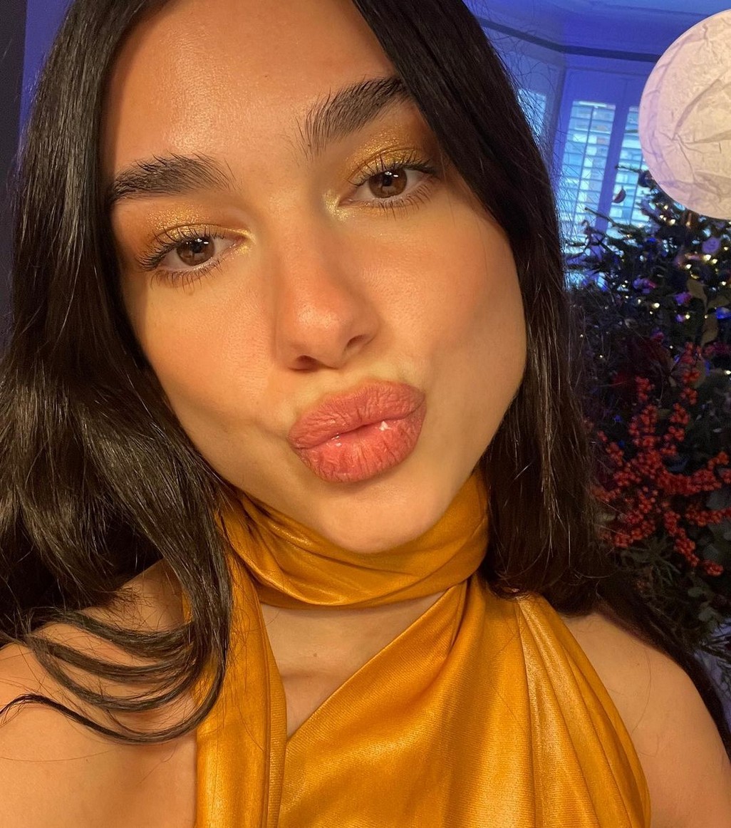 Dua Lipa Selfie