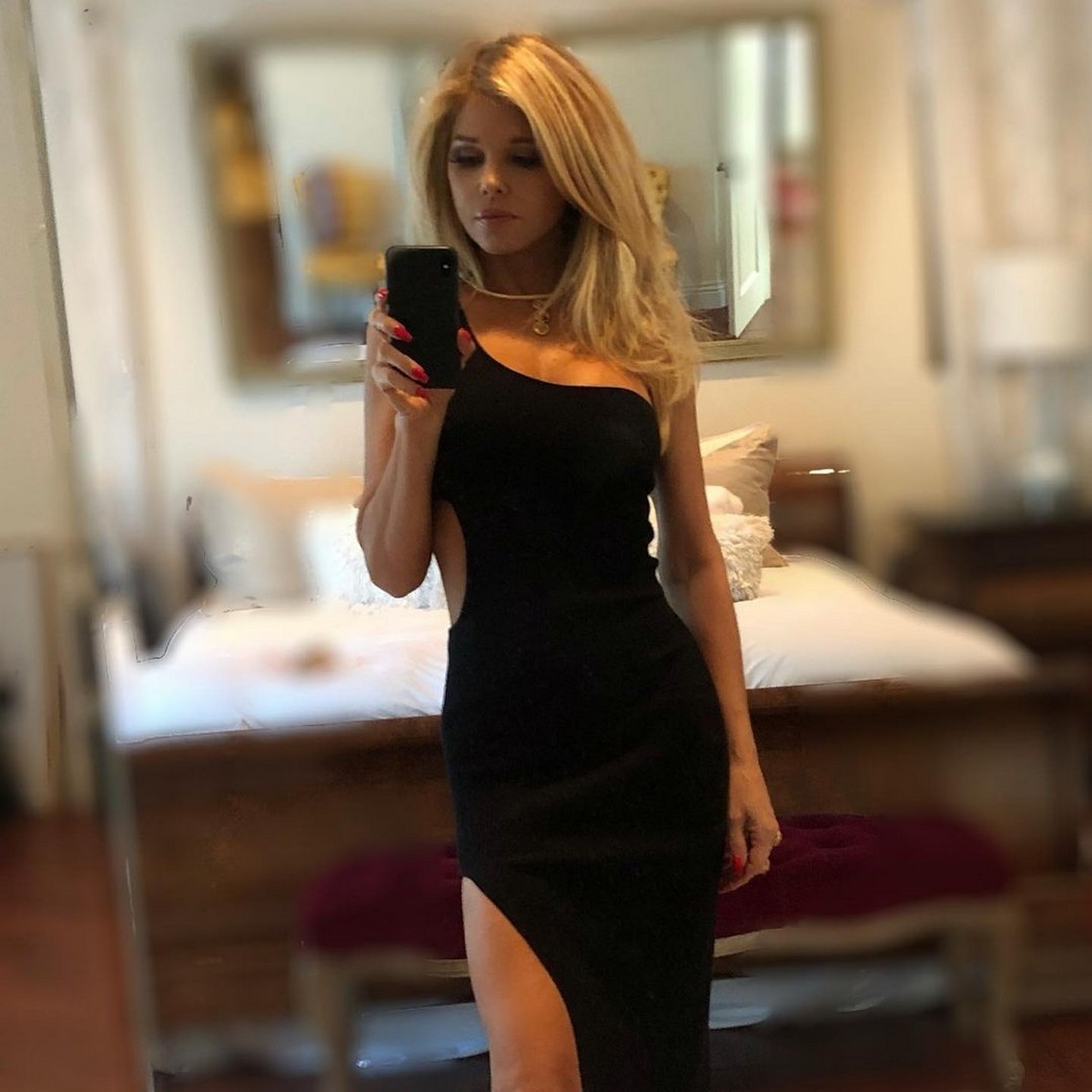 Donna D'Errico Sexy In Dress