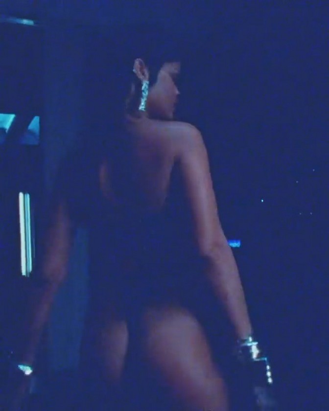 Rihanna NAked Ass