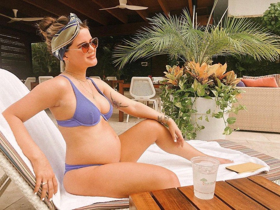 Maren Morris Pregnant In A Bikini