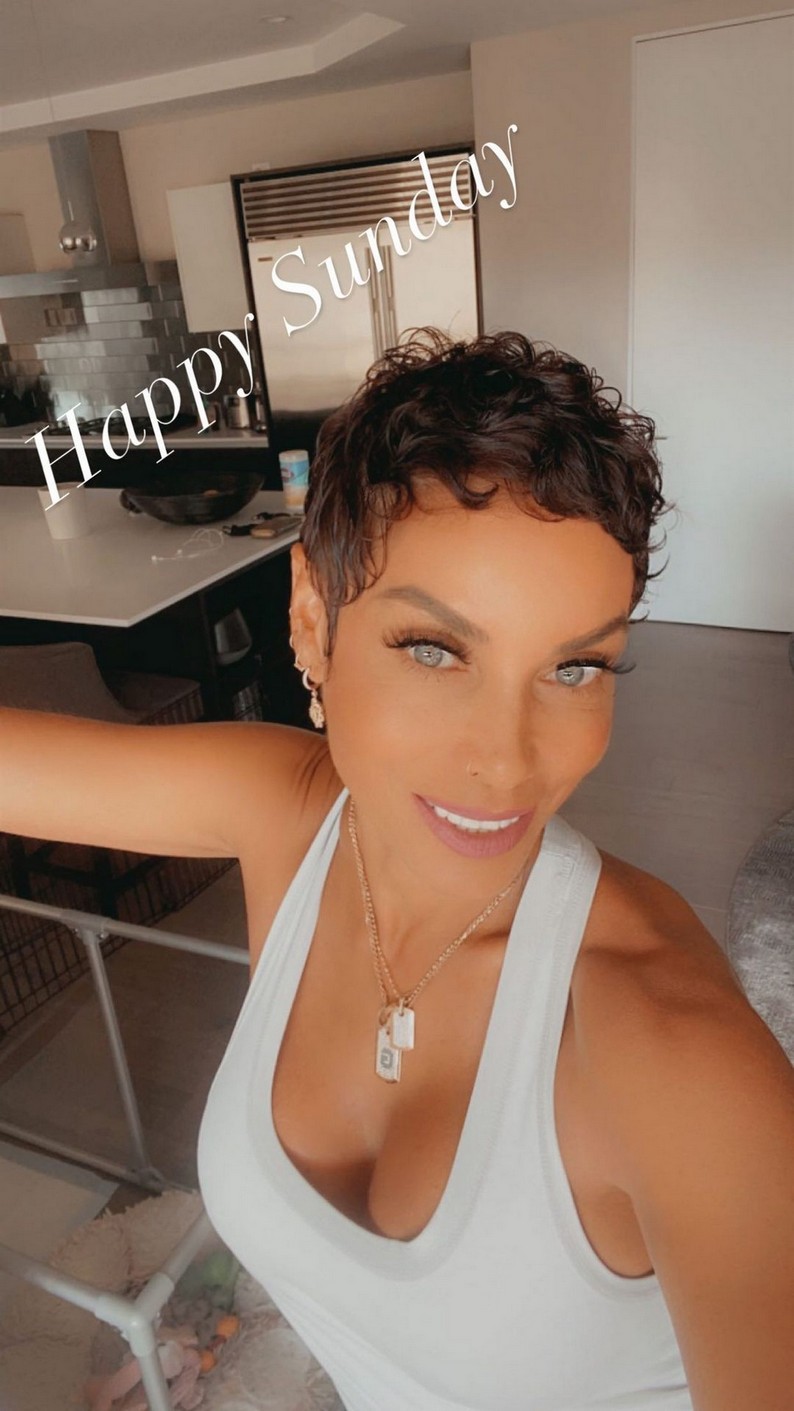 Nicole Murphy Selfie