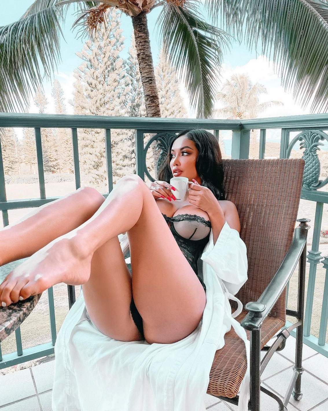 Ashley Vee Barefeet