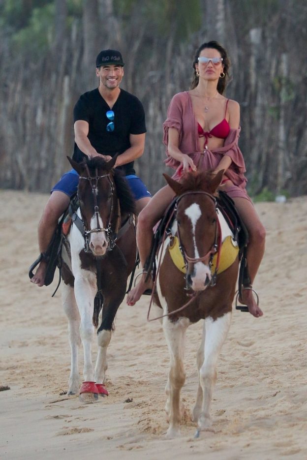 Alessandra Ambrosio In A Bikini Riding A Horse (27 Photos)