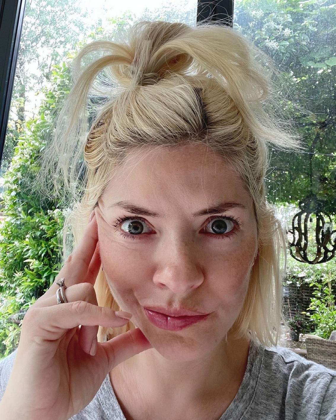 Holly Willoughby Cute