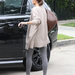 Olivia Culpo Show Off Her Cameltoe In Tight Leggings (13 Photos)