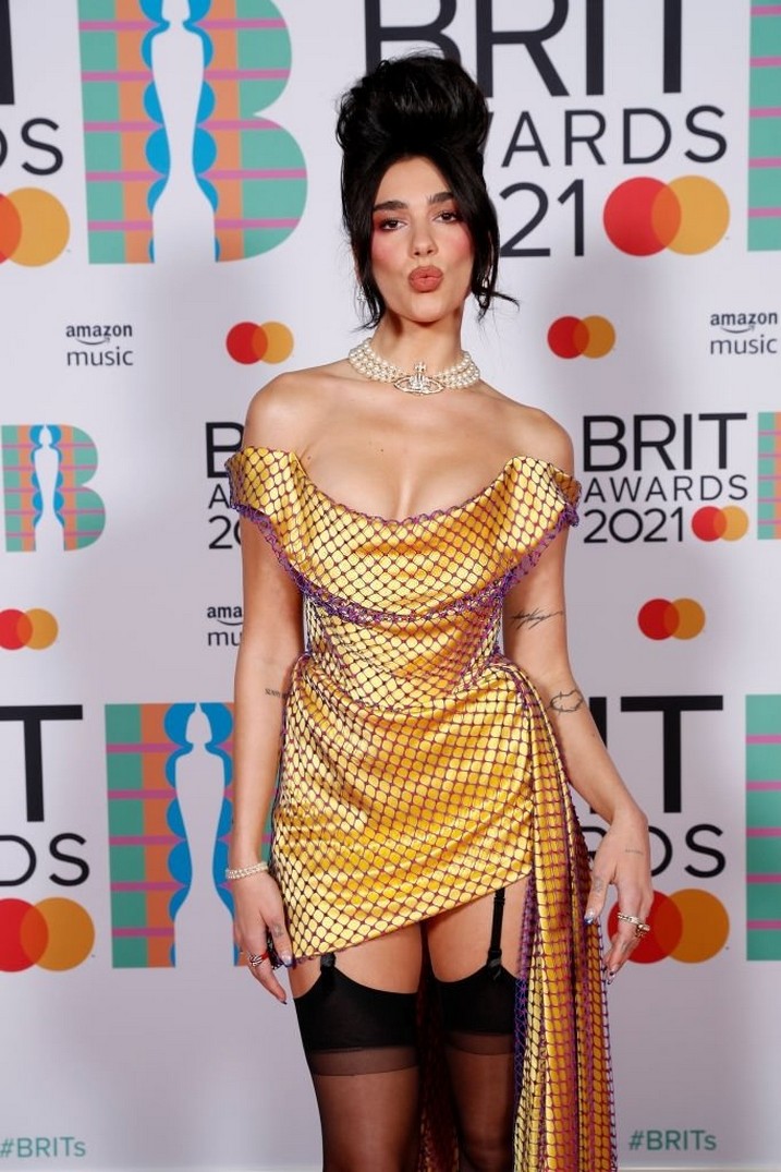 Dua Lipa Hot