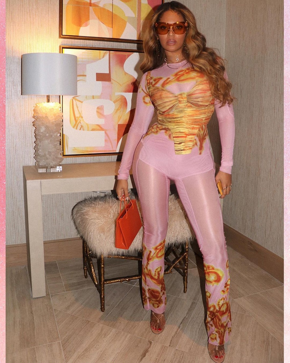 Beyonce Knowles Showed Off A Seductive Look In Pink Style Photos Fappeningtime