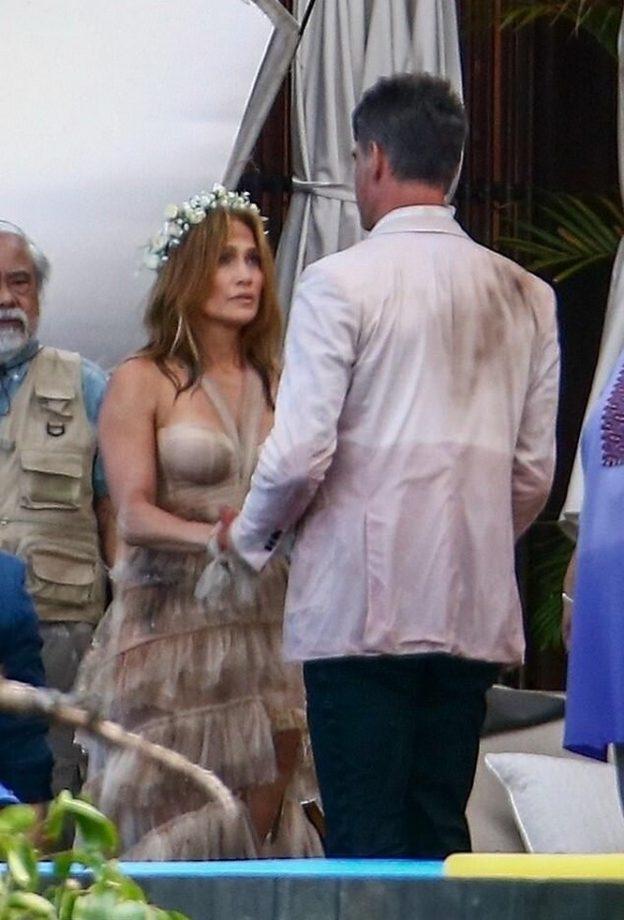 Jennifer Lopez Sexy On The Set Of "Shotgun Wedding" In The Dominican Republic (BTS Shots)
