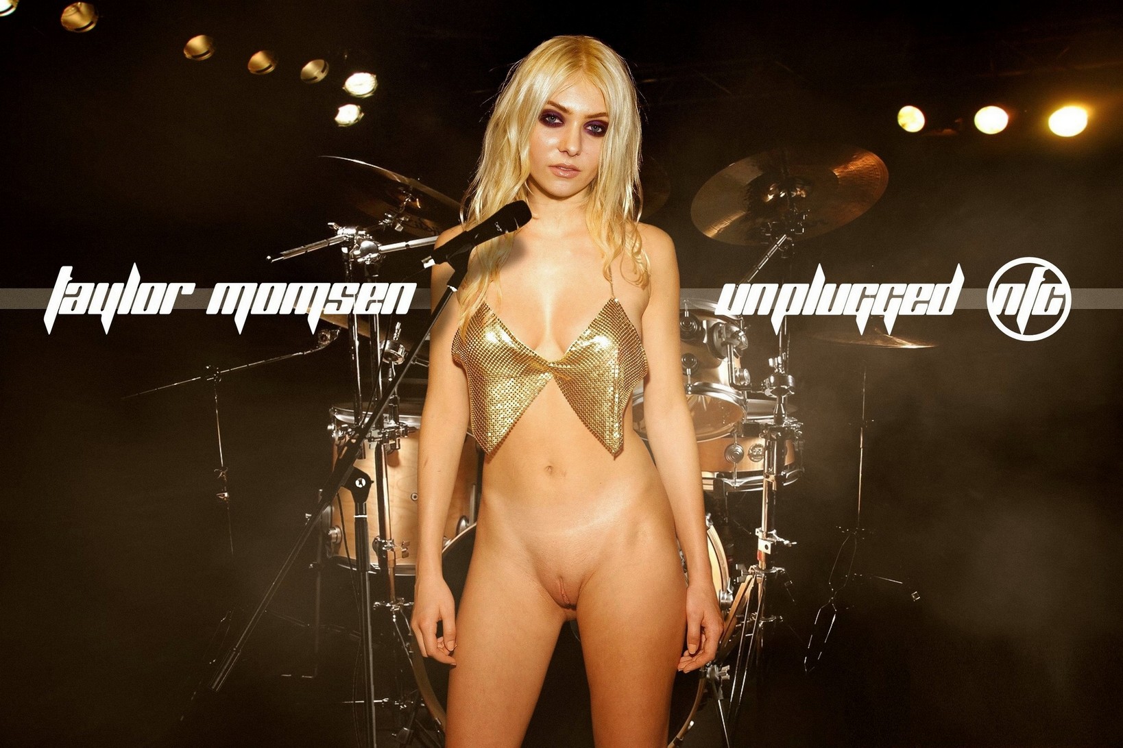 Taylor Momsen No Panties