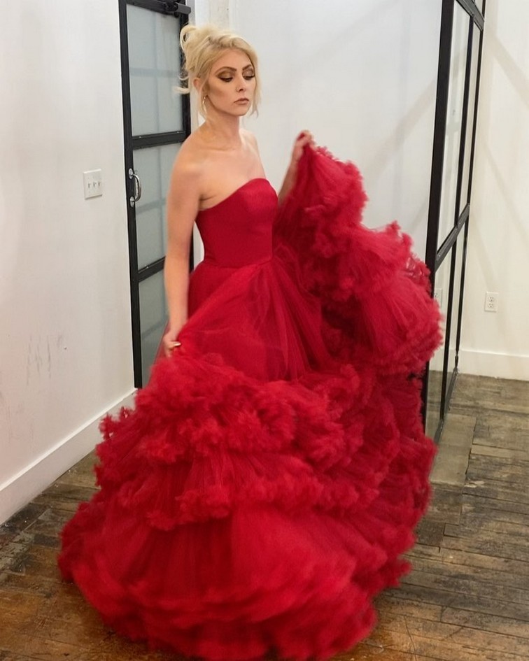 Taylor Momsen Sexy In Red Dress