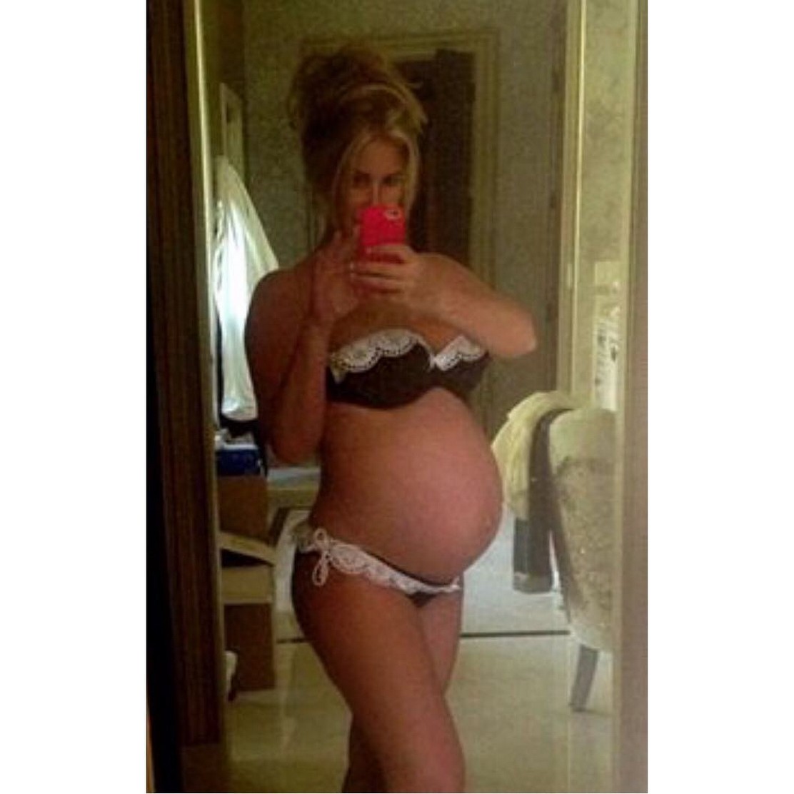 Kim Zolciak-Biermann Pregnant