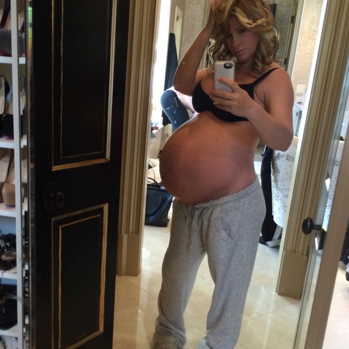 Kim Zolciak-Biermann Preggo Selfie