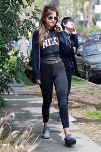 Dakota Johnson Cameltoe In leggings Out in Beverly Hills (6 Photo