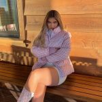 Kylie Jenner Sexy Ice Barbie Waiting For Christmas (7 Photos)