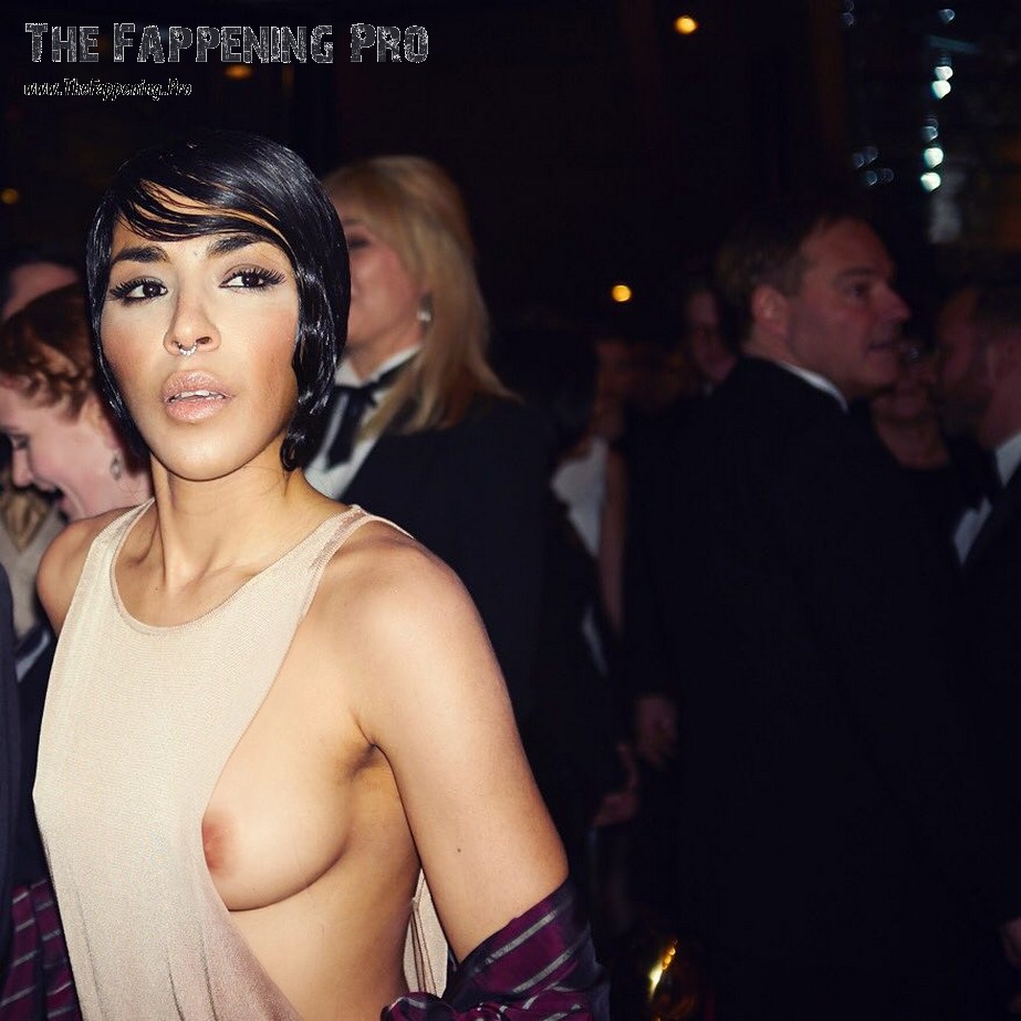 Loreen Naked Tits In Public