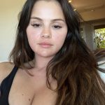 Selena Gomez Hot Selfie