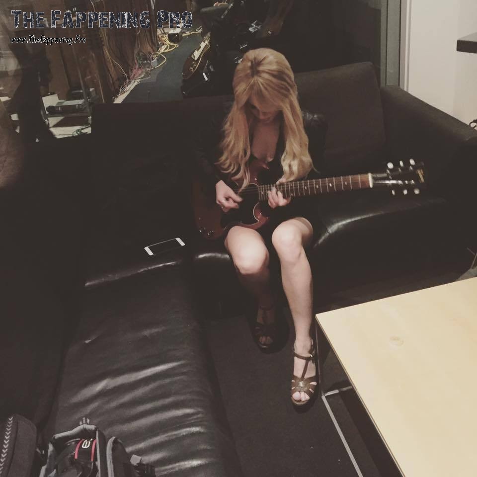 Orianthi Sexy Legs