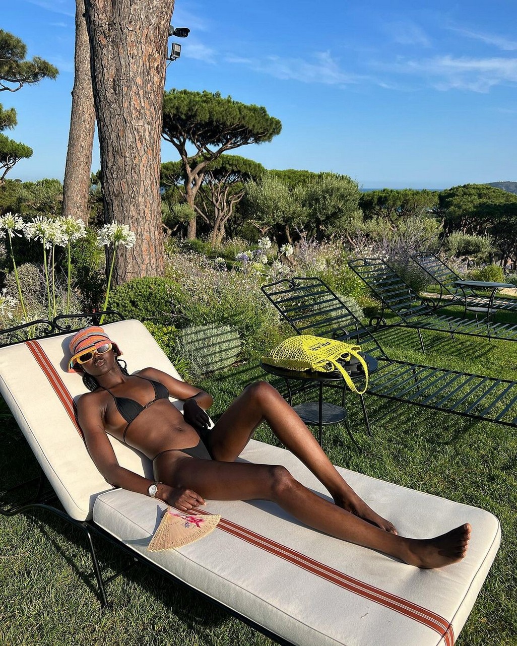 Adut Akech Bior Sexy Bikini