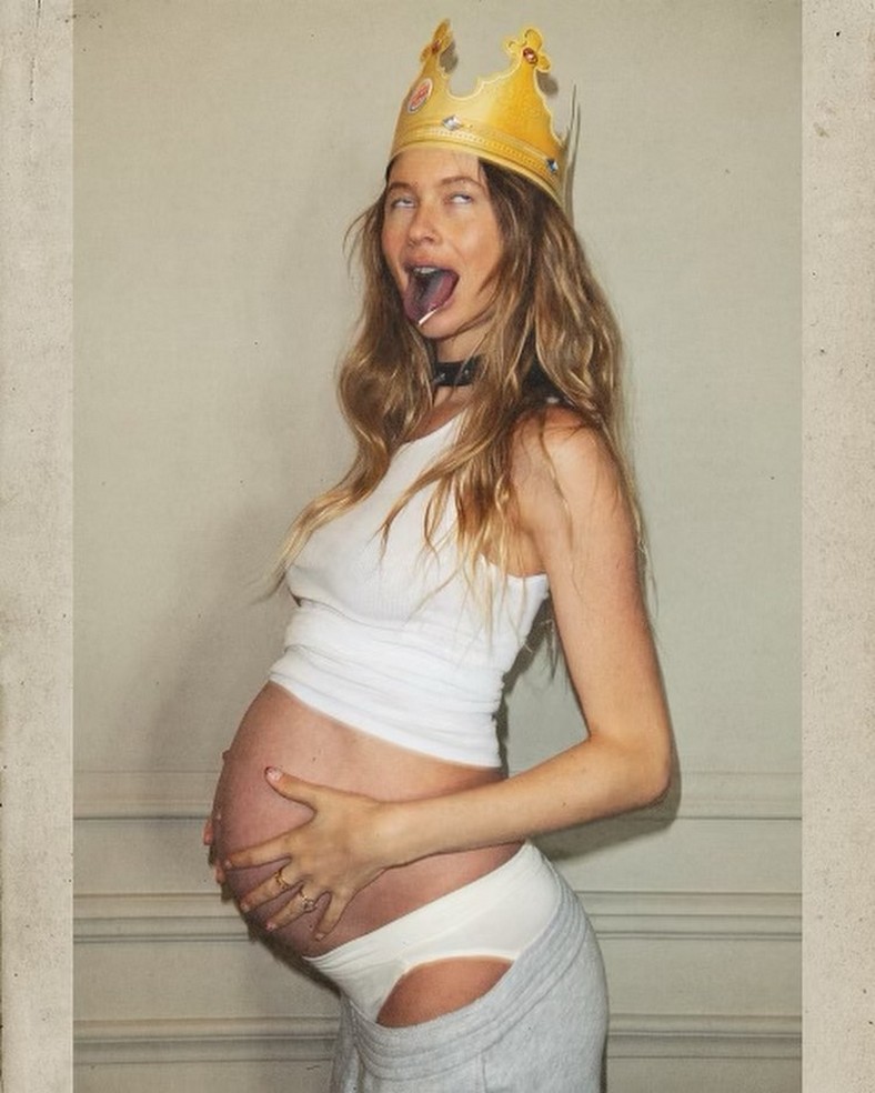 Behati Prinsloo Fappening