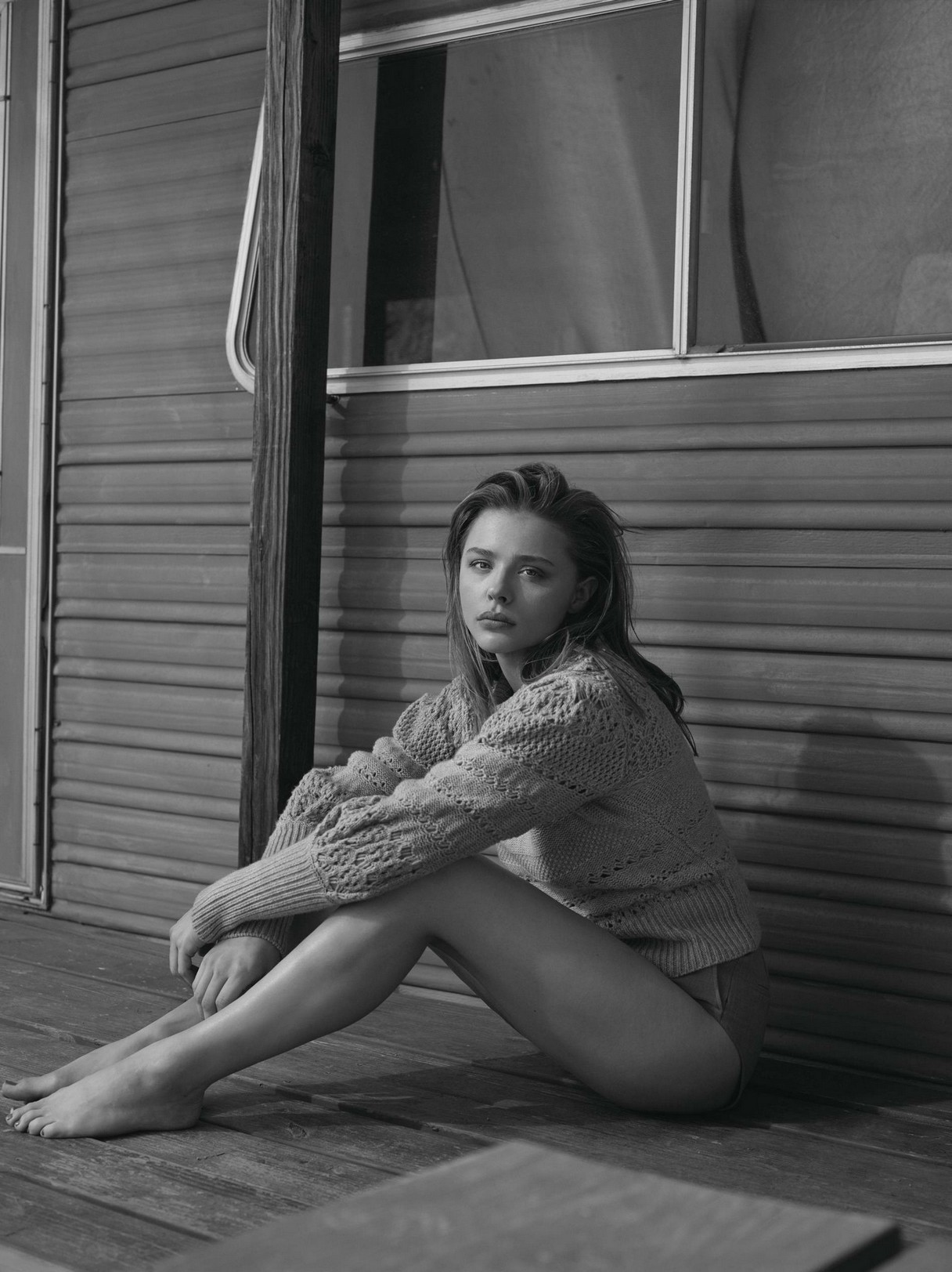 Chloe Grace Moretz Barefoot