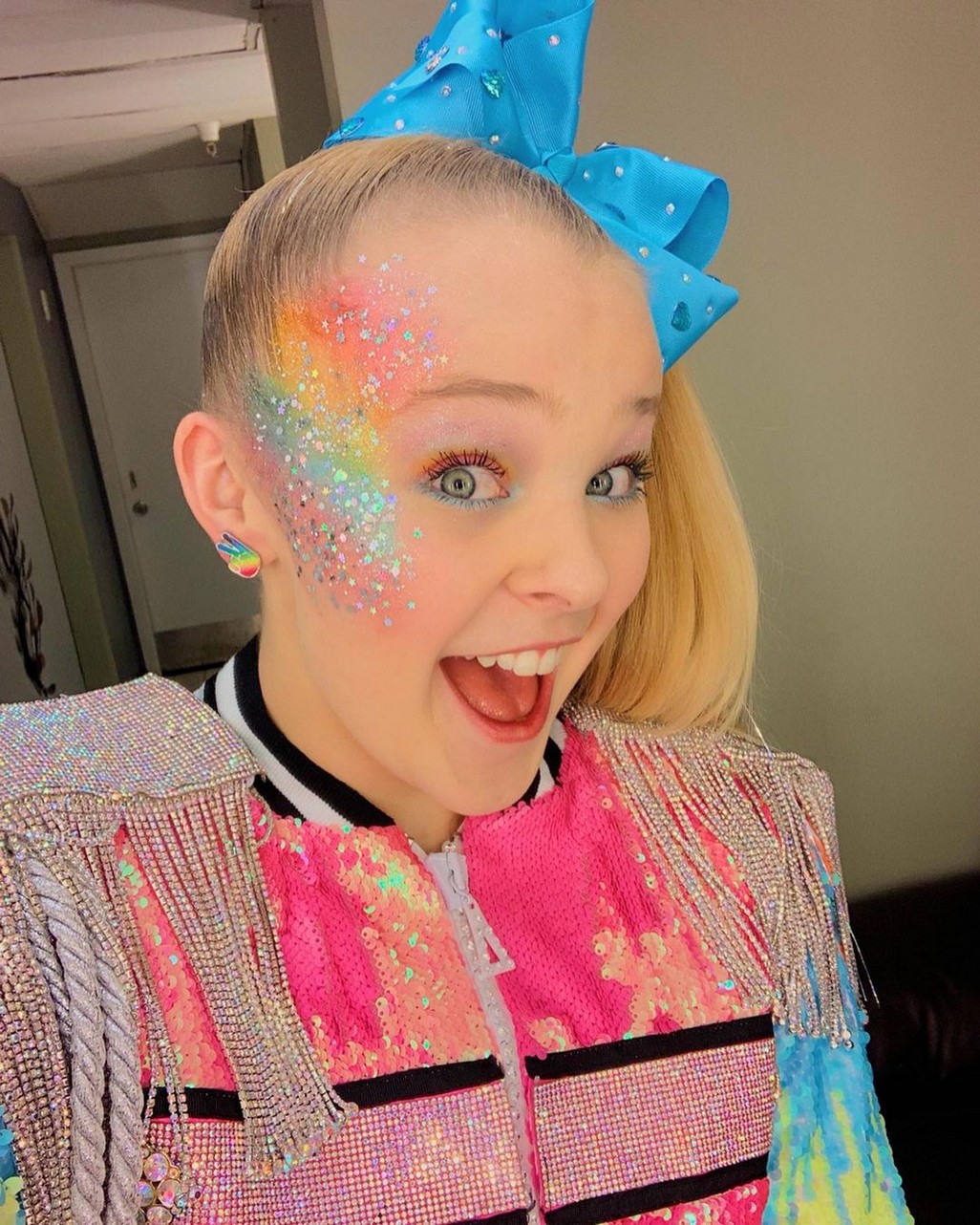 Jojo Siwa Pretty On Selfie