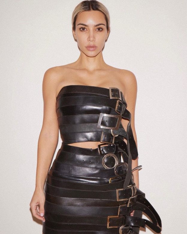 Kim Kardashian Almost Naked In Belt Dress 4 Photos Fappeningtime 