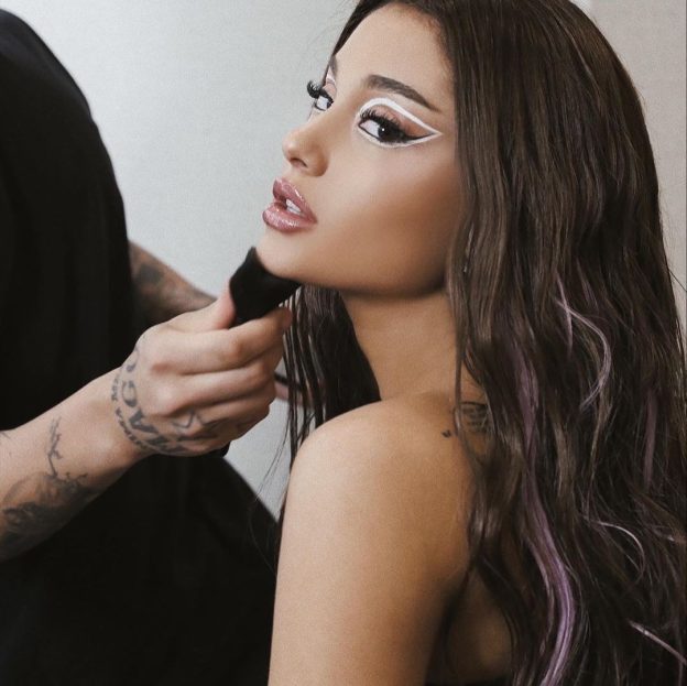 Ariana Grande In A Lavender Leather Dress On Her Naked Body (4 Pics)
