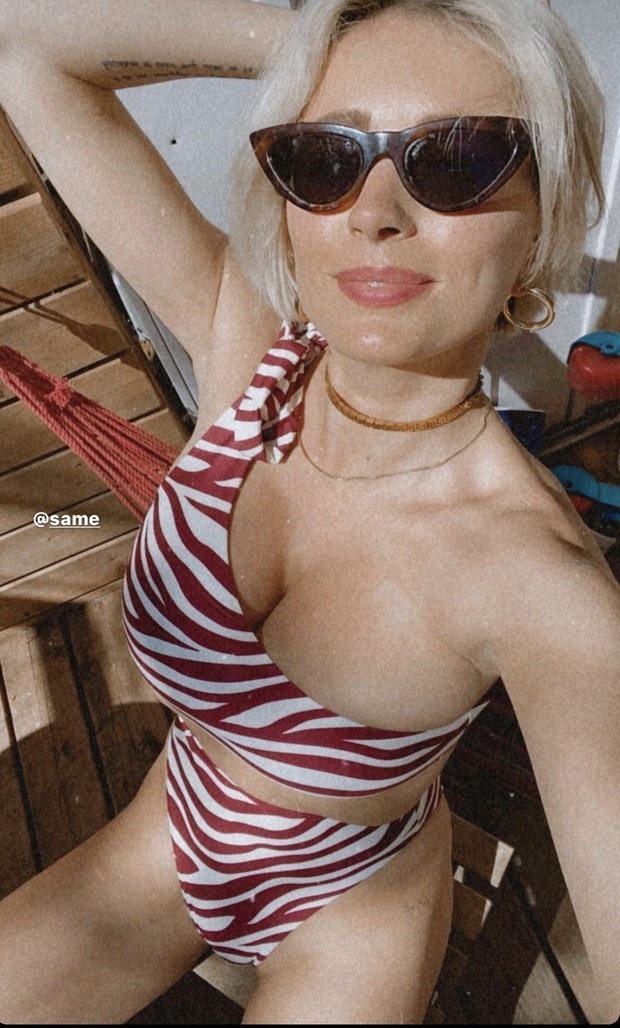 Caroline Vreeland Sexy In Same Bikini (5 Photos + Videos)