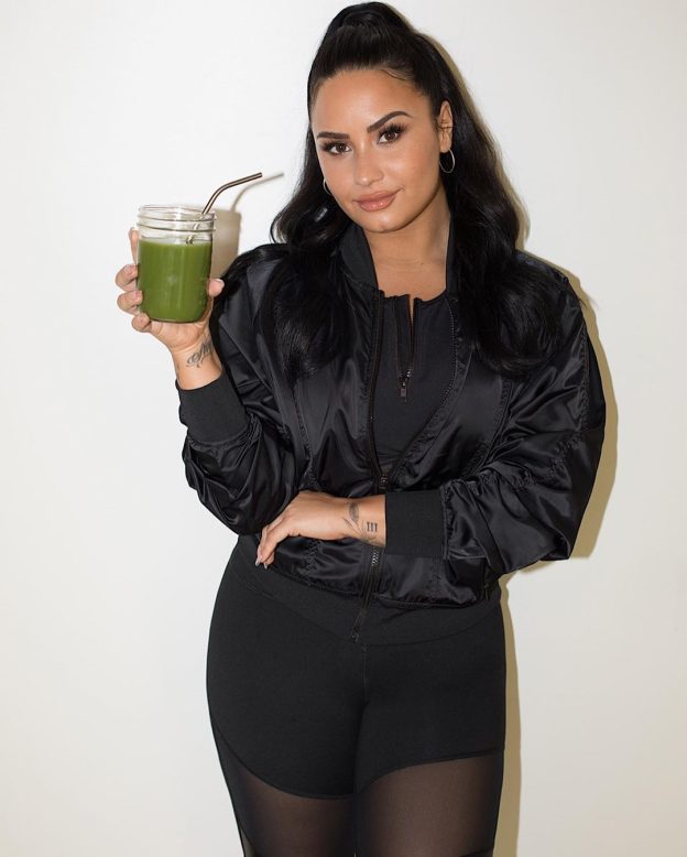 Demi Lovato Sexy In Harper's Bazaar And Demi4fabletics Hot Photos