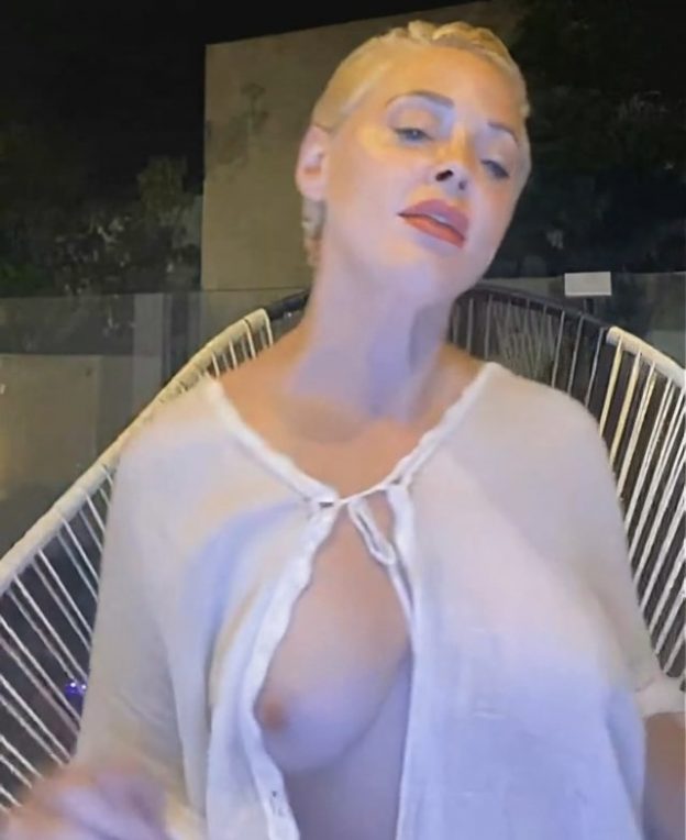 Rose McGowan Nude During Live Broadcast (3 Videos + 14 Pics)