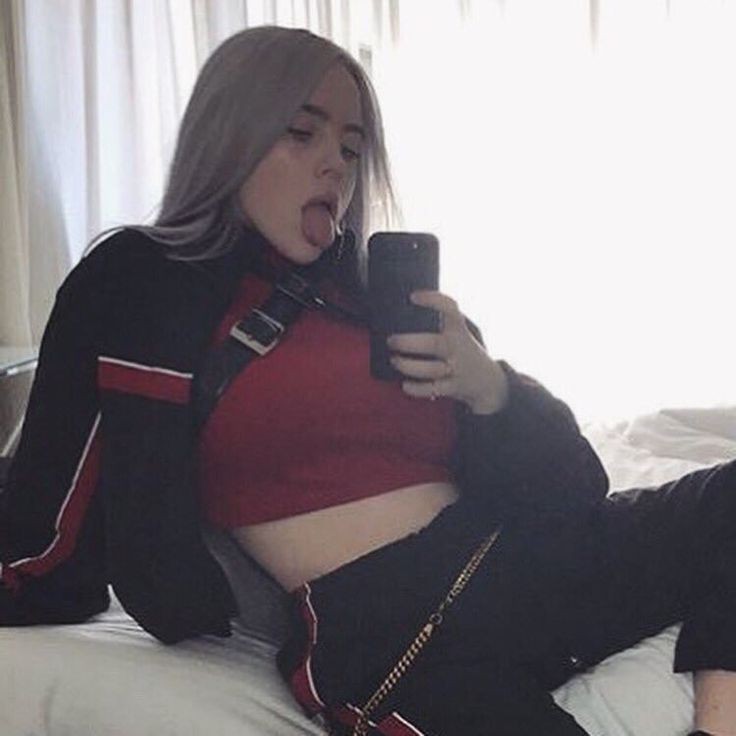 Billie Eilish Selfie