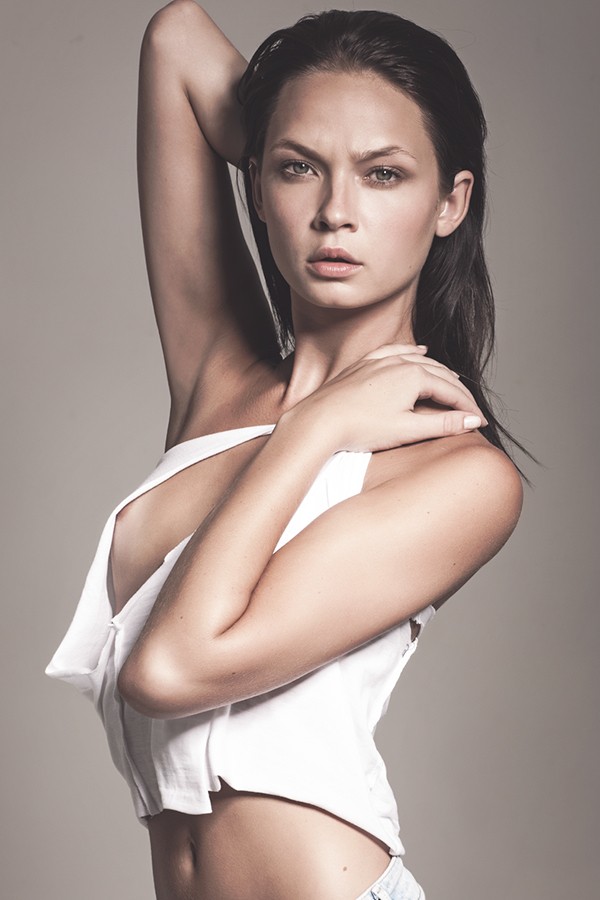 Tana Boshoff Fappening Nude Model (18 Photos)