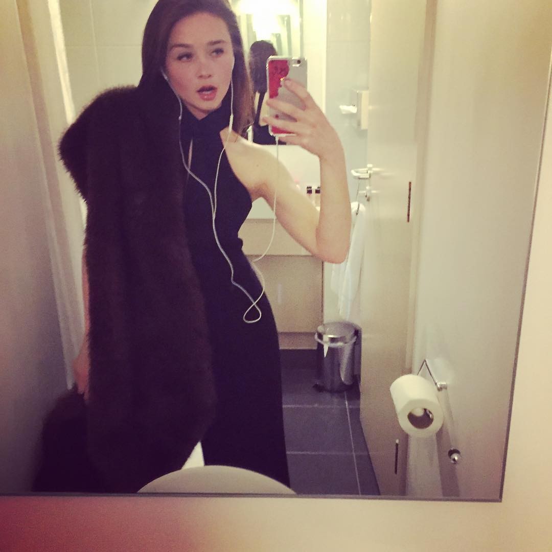 Jessica Barden Leaked