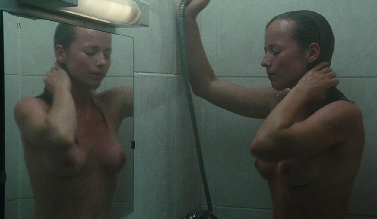 Karine Vanasse Nude