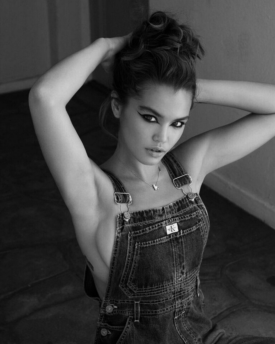 Paris Berelc Braless