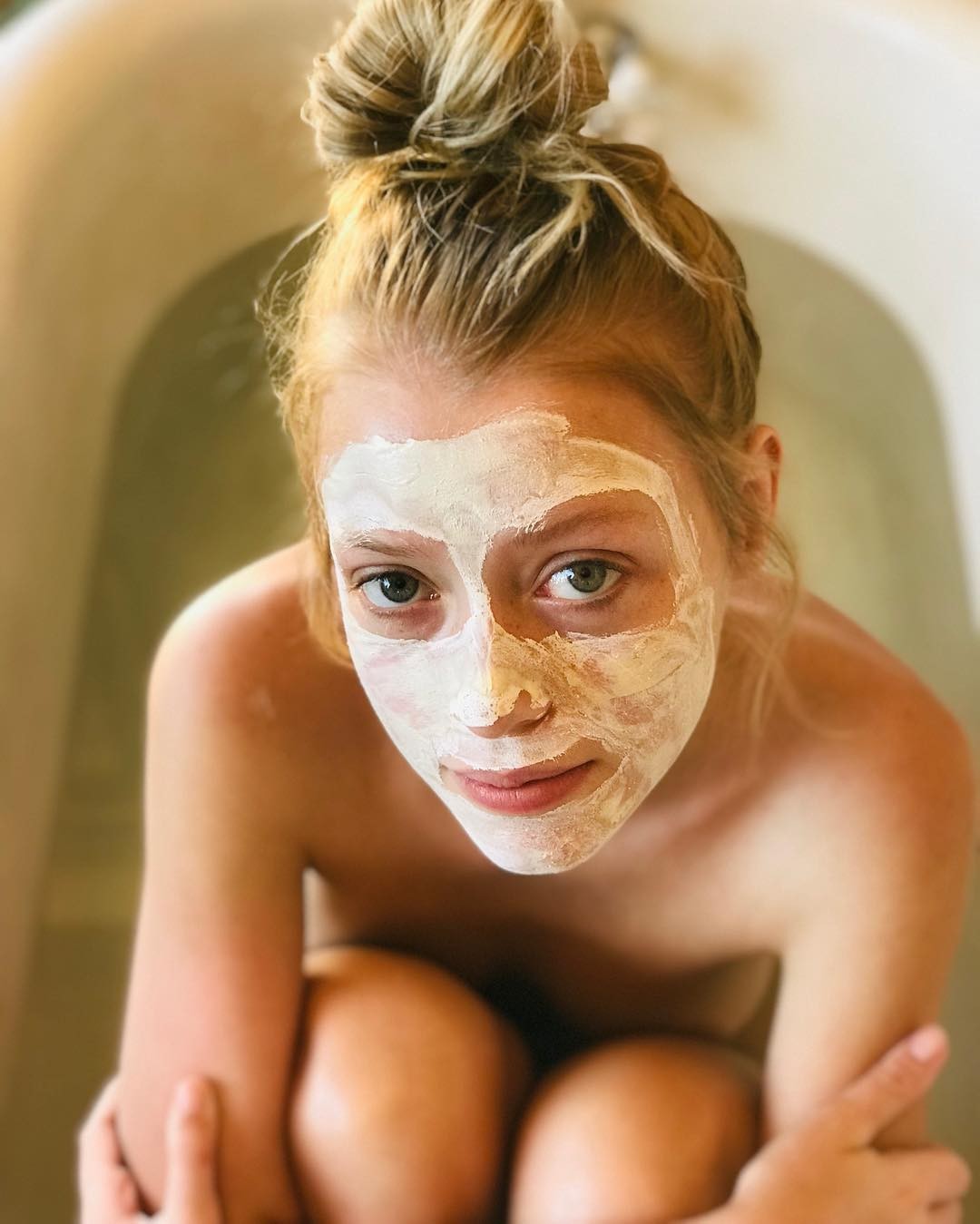 Cynda Mcelvana Nude in bath