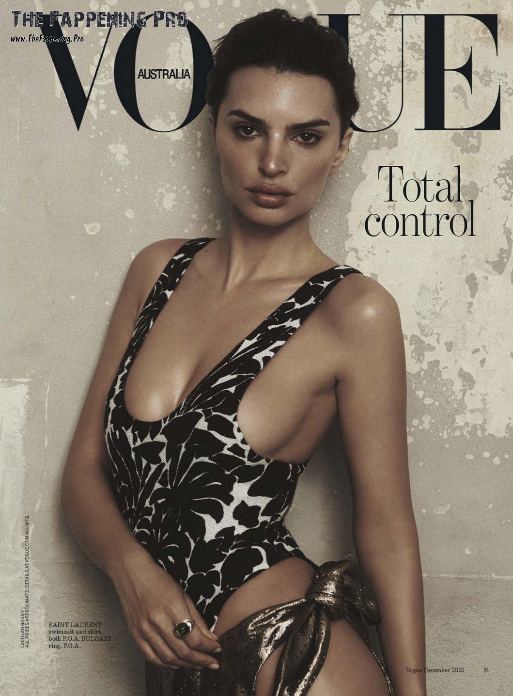 Emily Ratajkowski Hot