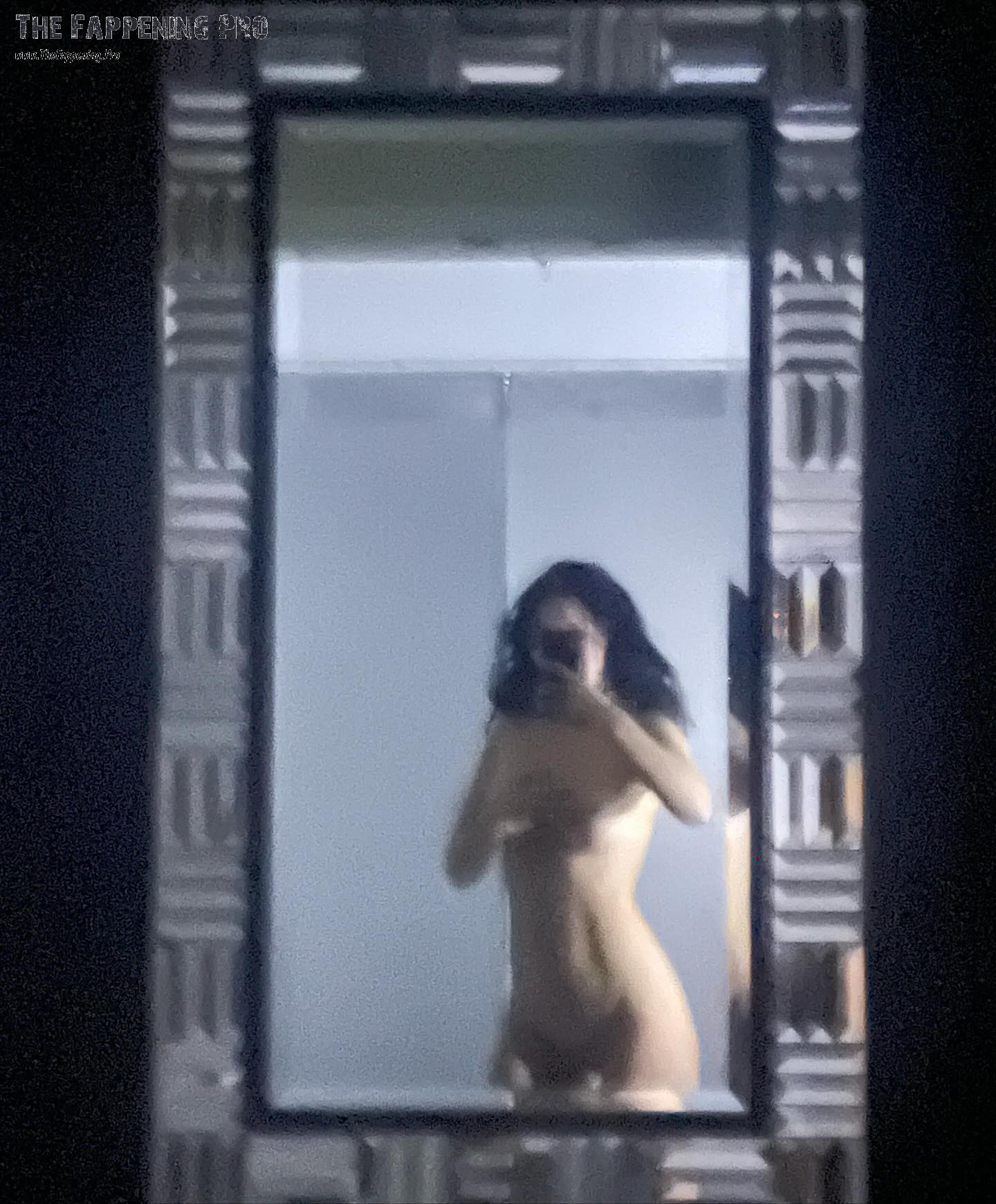 Charli XCX Nude