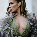 Jennifer Lopez Epxosed Big Tits In Deep Cleavage (23 Photos)