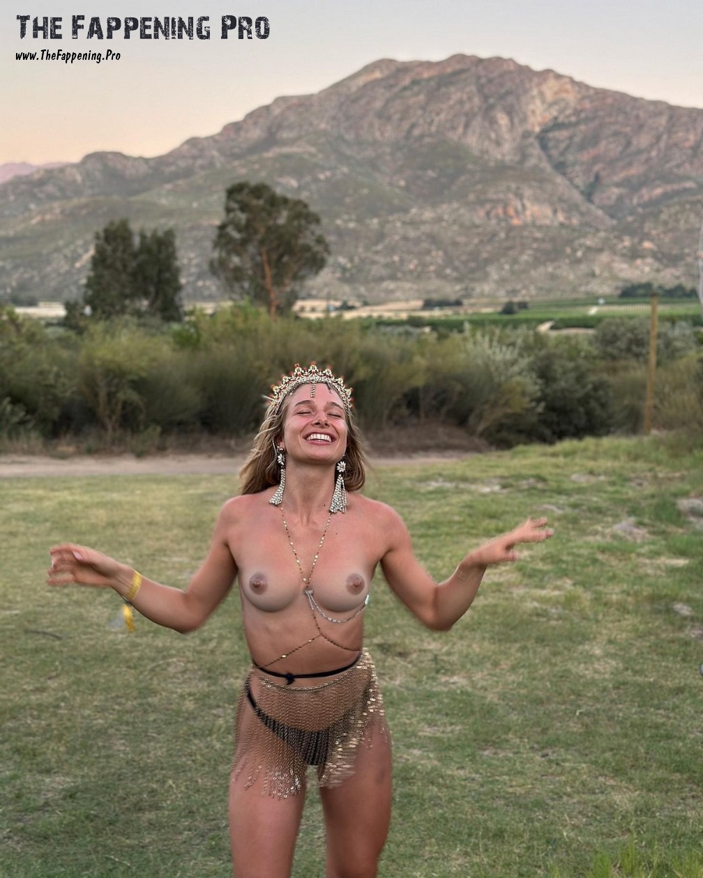 Lola Weippert Naked In Nature