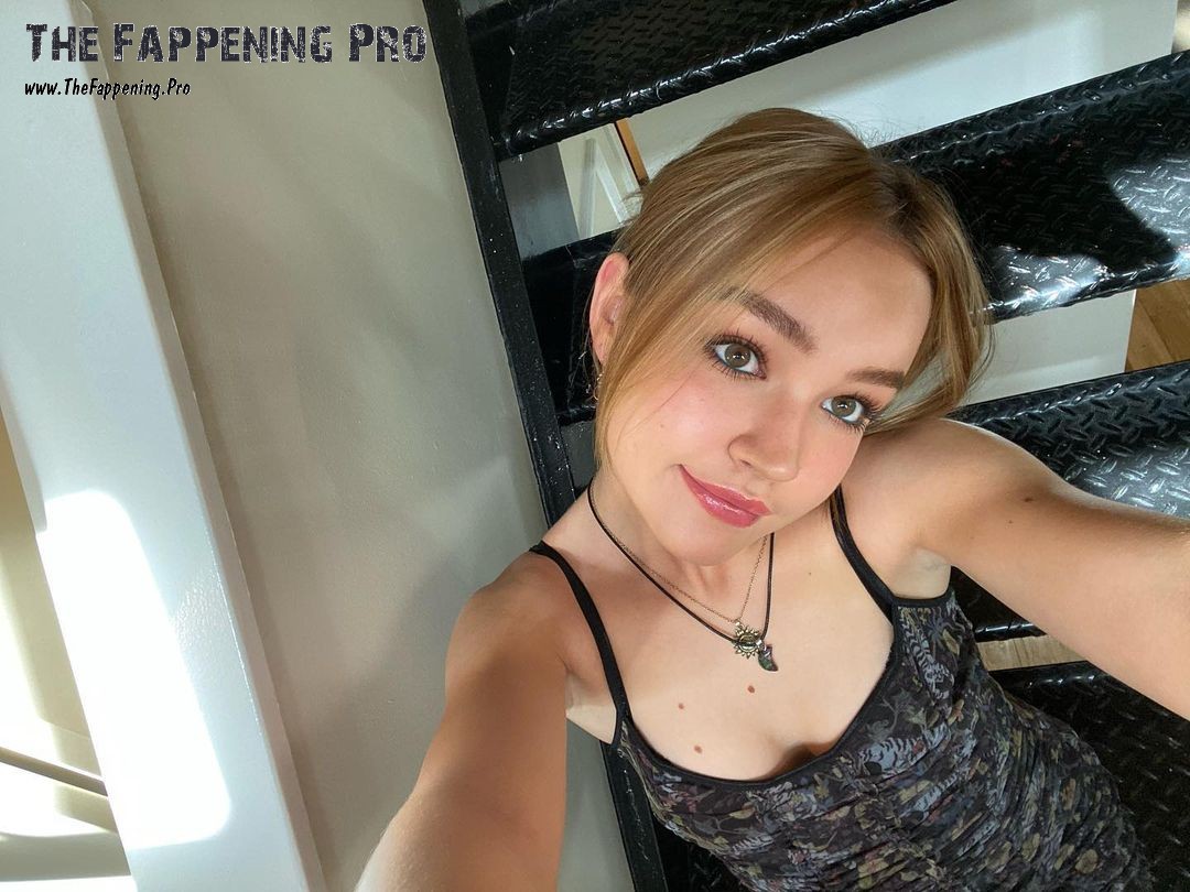 Sadie Stanley Private Selfie