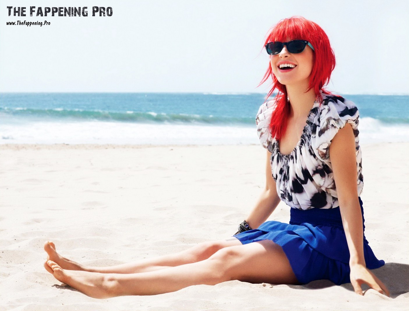 Hayley Williams Bare Feet