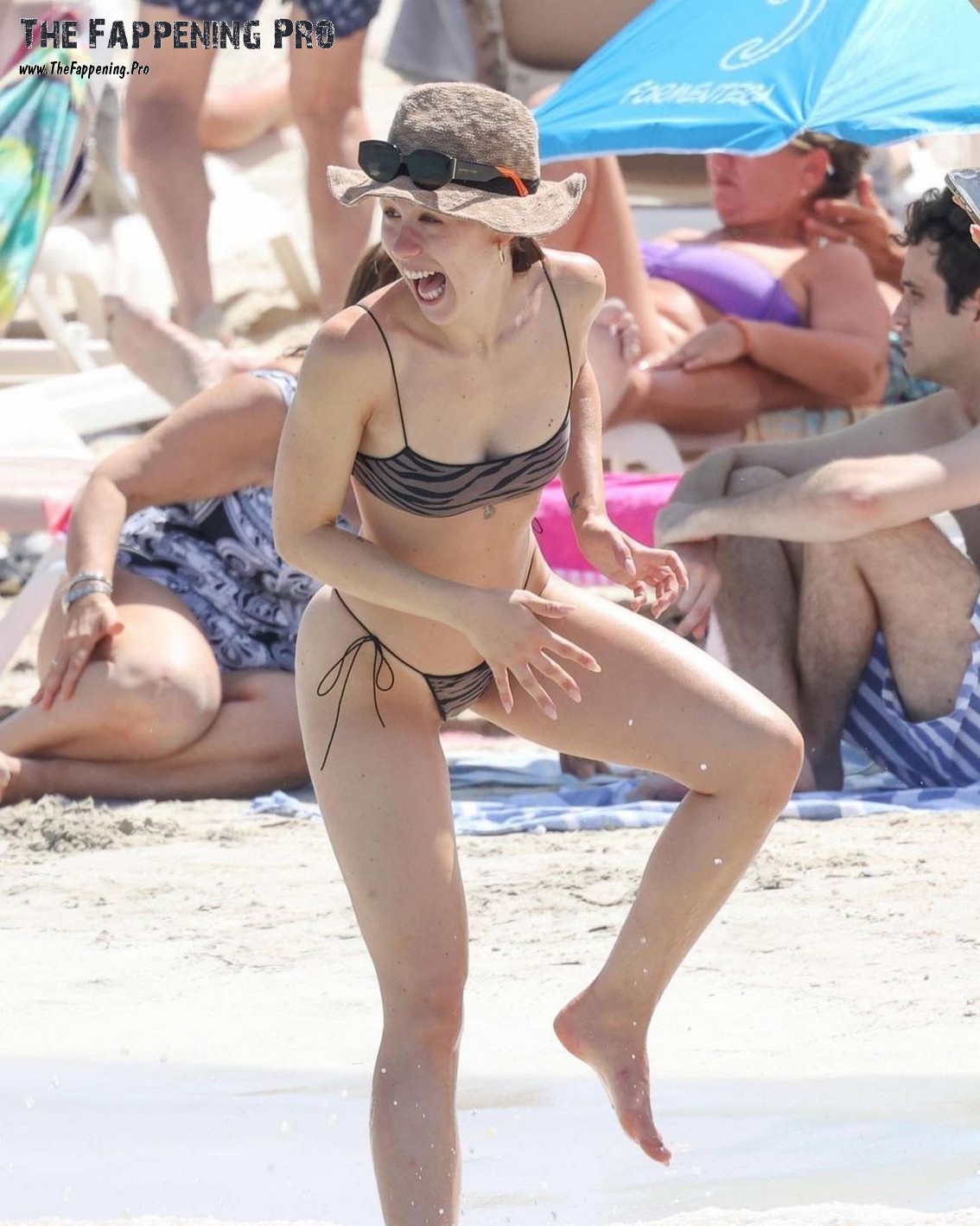 Aurora Ramazzotti Bikini On The Beach