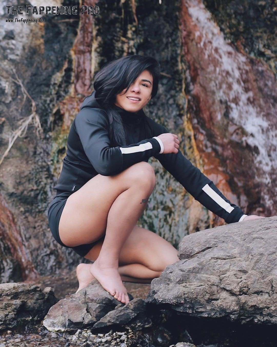 Claudia Gadelha Bare FEet