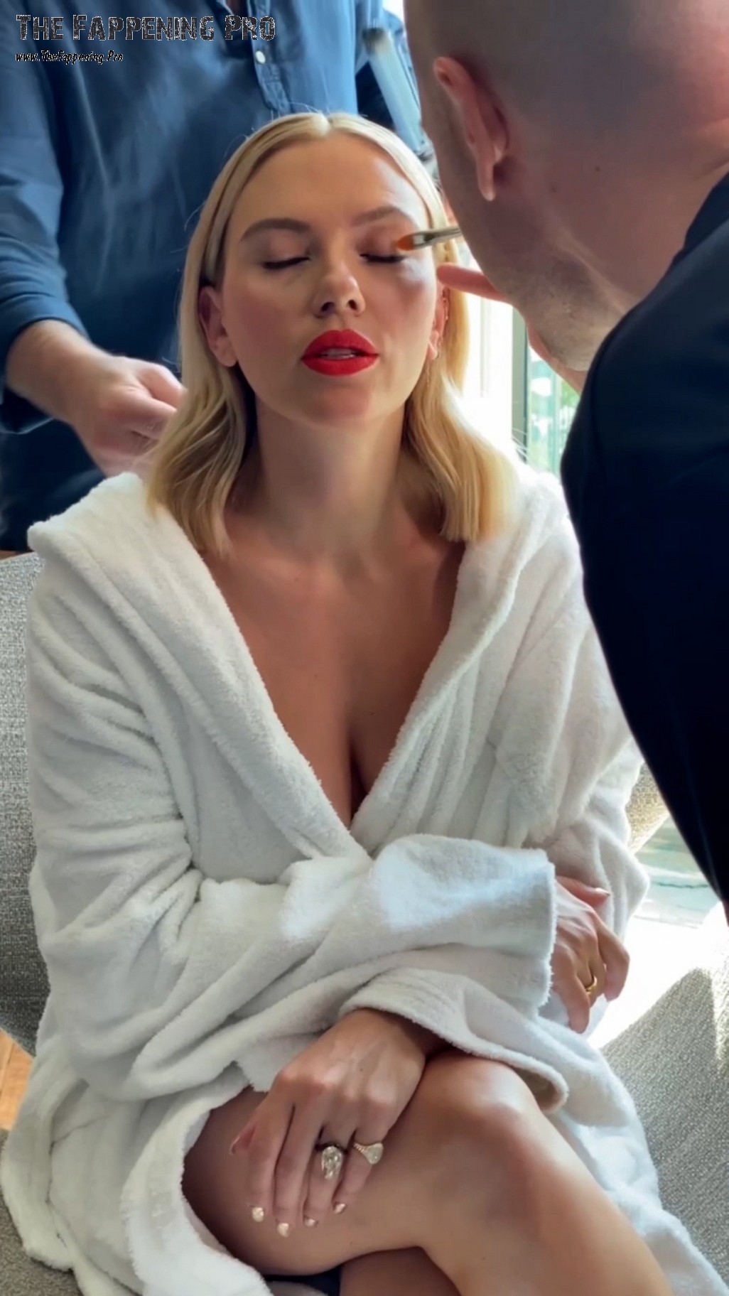 Scarlett Johansson Hot