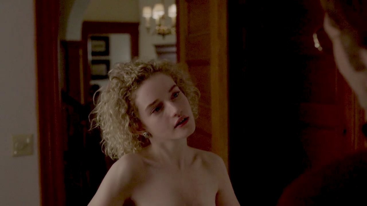 Julia Garner Nude Explict Pics From "One Percent More Humid"